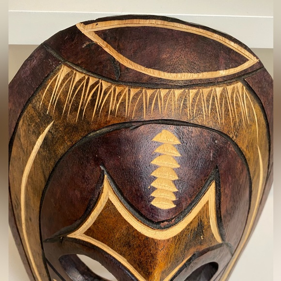 EUC Vintage African Hand Carved and Crafted Wooden Tribal Mask - Picture 8 of 9